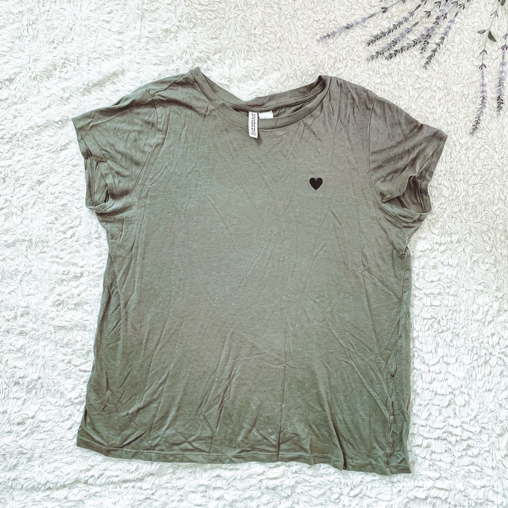 H&M Divided olive green with black heart soft flowy t shirt blouse
